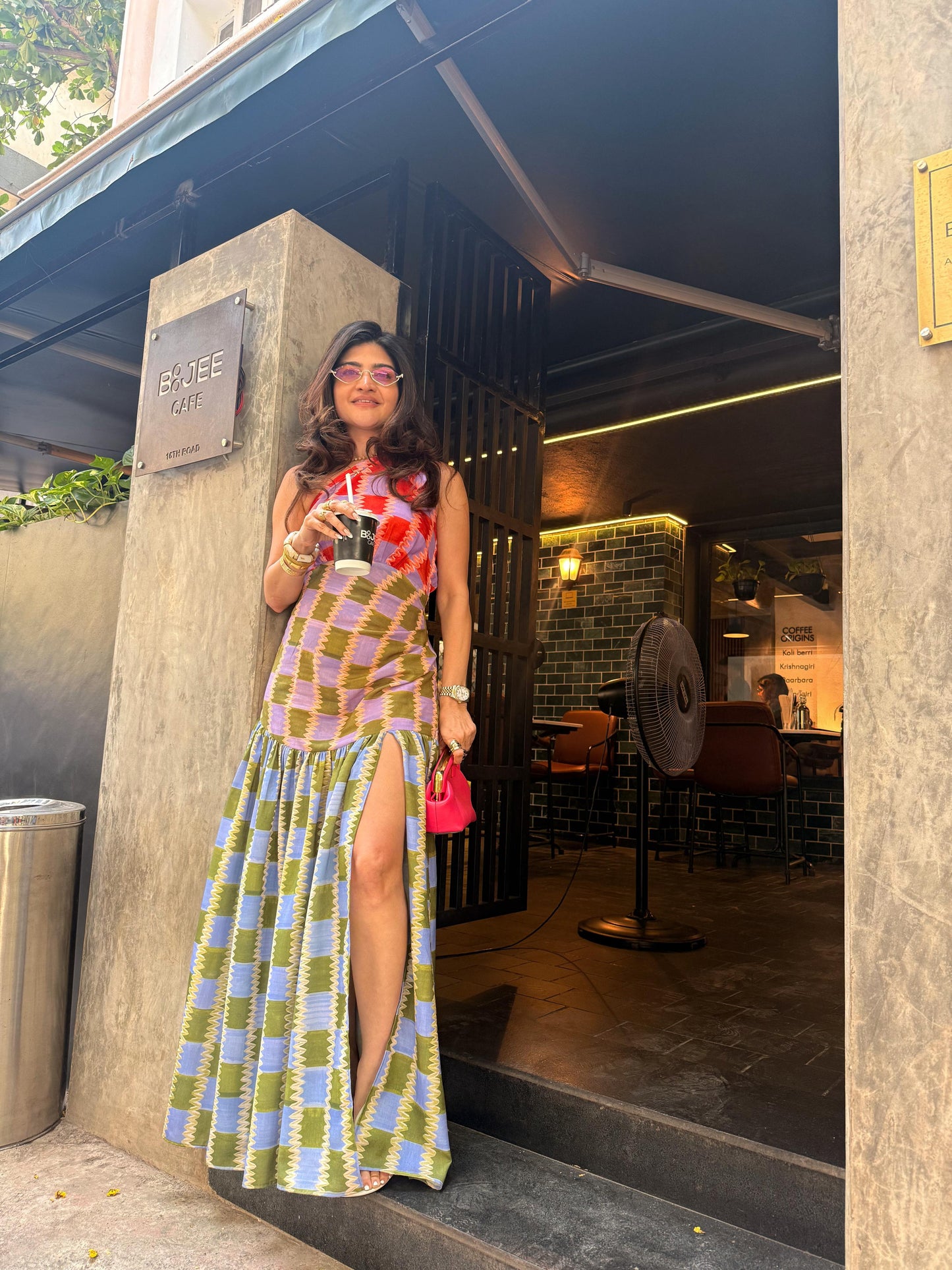 KHUSHNAAZ in Scarlet haze