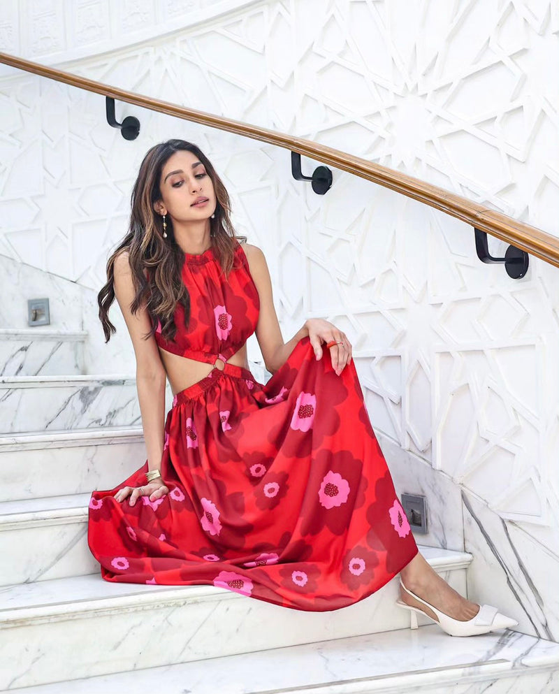 PALOMA DHILLON in Rose