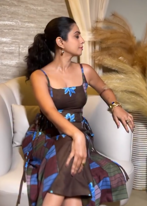 MANASI PAREKH In Noova